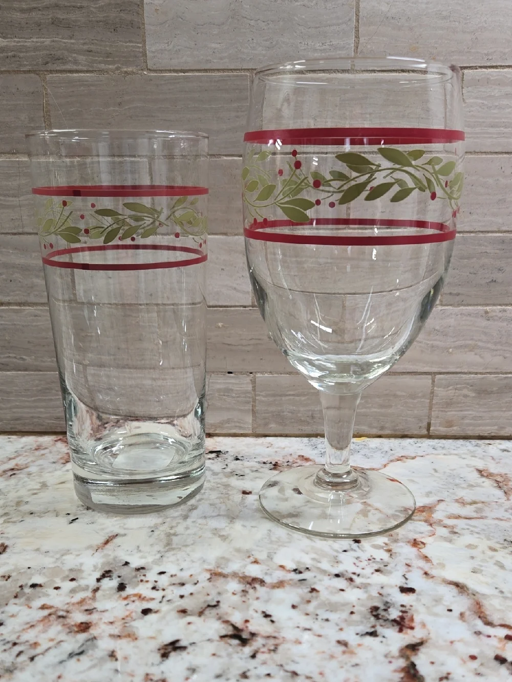 6 Berry Goblets And 6 Beverage Glasses